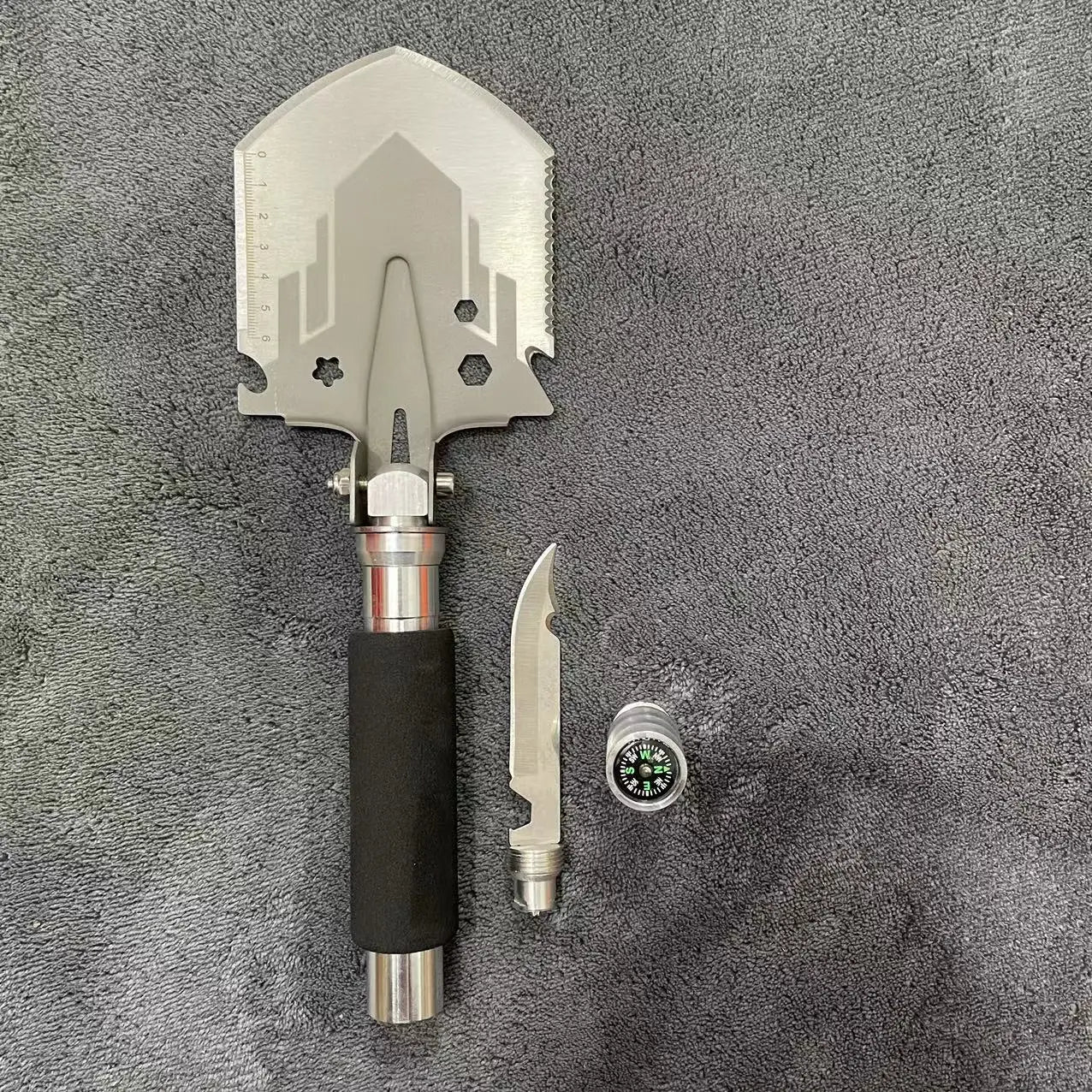 Hot selling car mounted outdoor equipment, multifunctional folding engineering shovel, convenient military shovel, camping tool