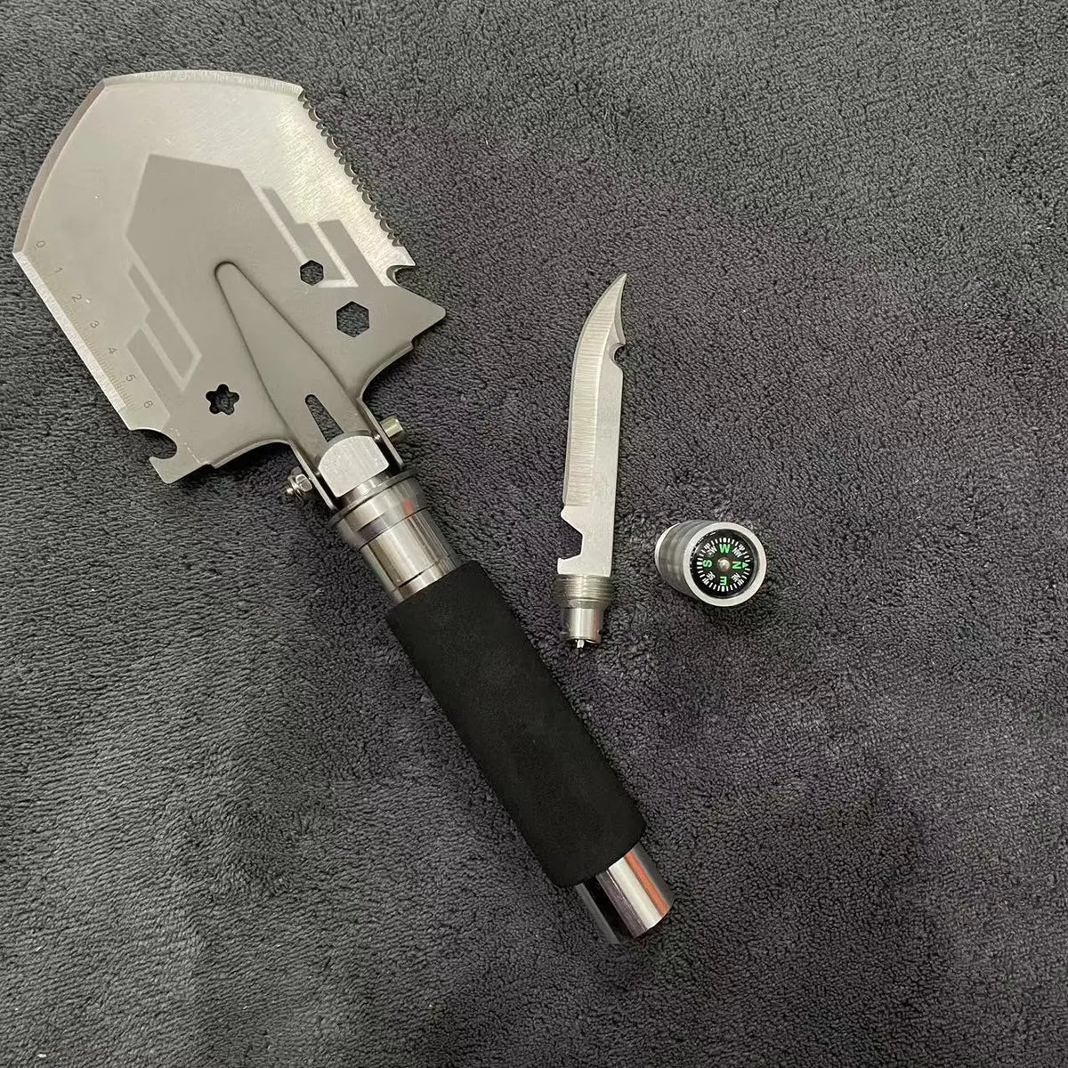 Hot selling car mounted outdoor equipment, multifunctional folding engineering shovel, convenient military shovel, camping tool